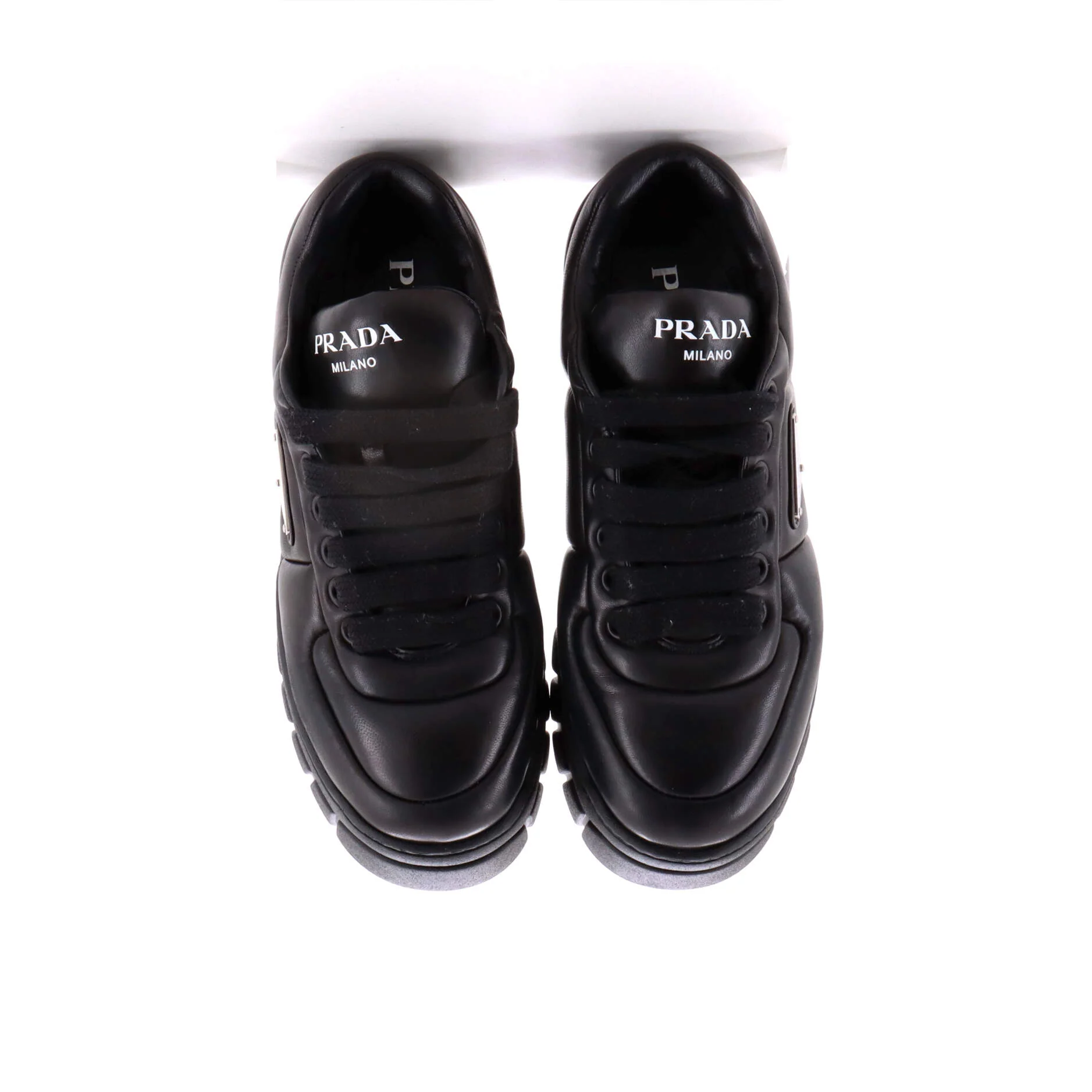 Women’s Padded Triangle Logo Low-Top Sneakers Leather - Image 2