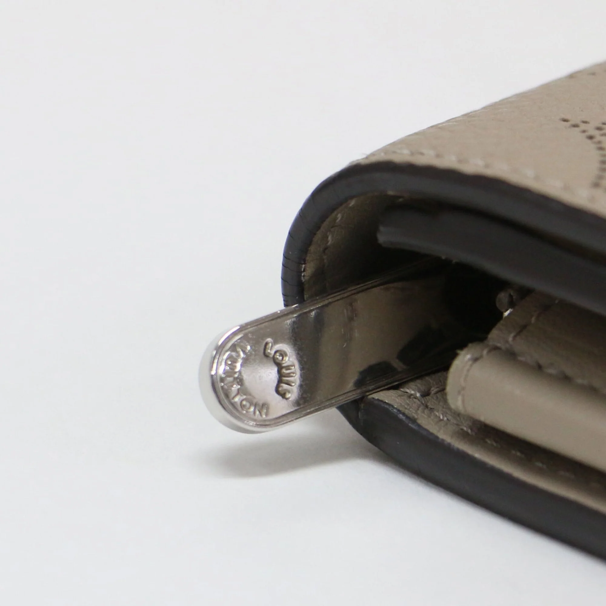 Iris Wallet NM Mahina Leather - Image 6