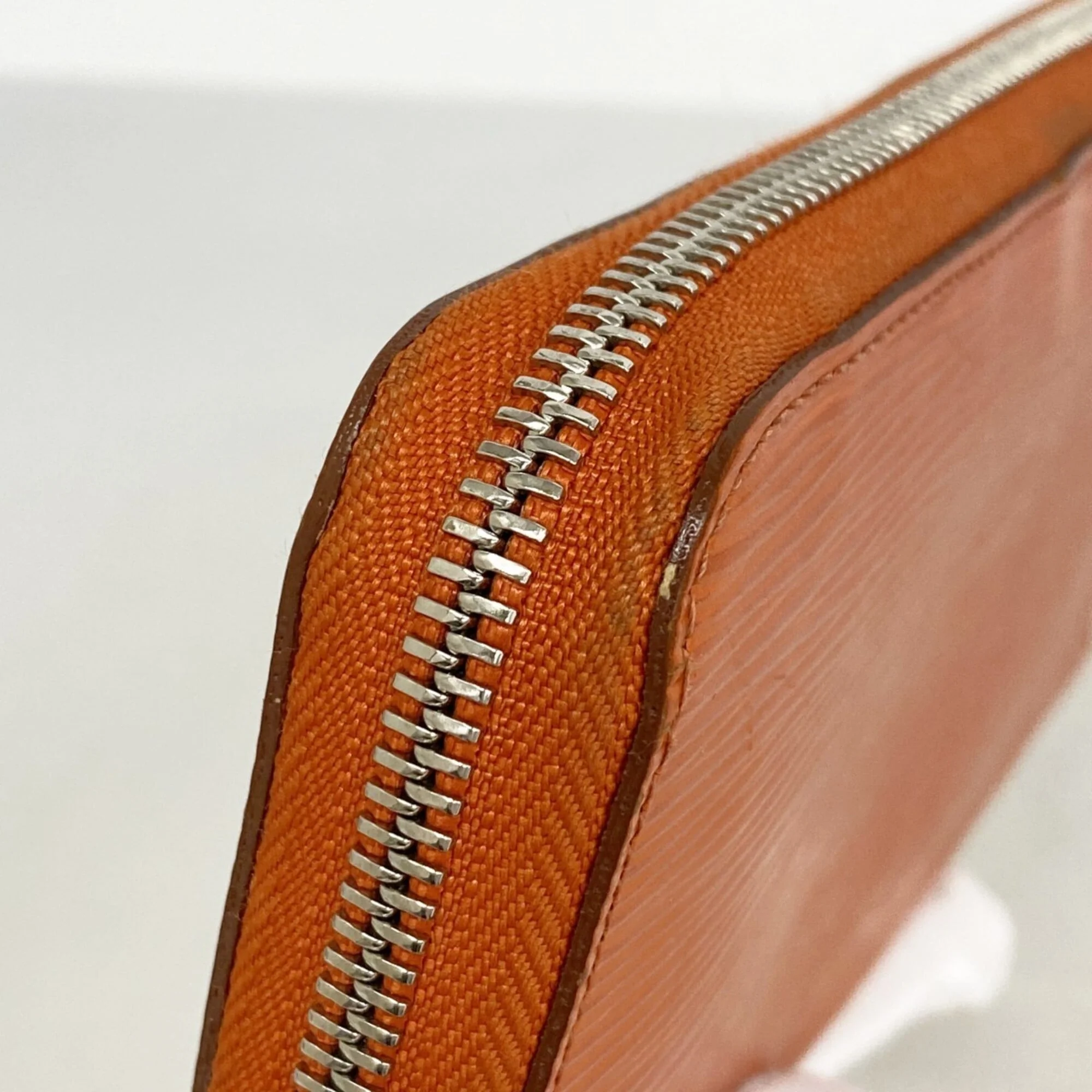 Zippy Wallet Epi Leather - Image 7